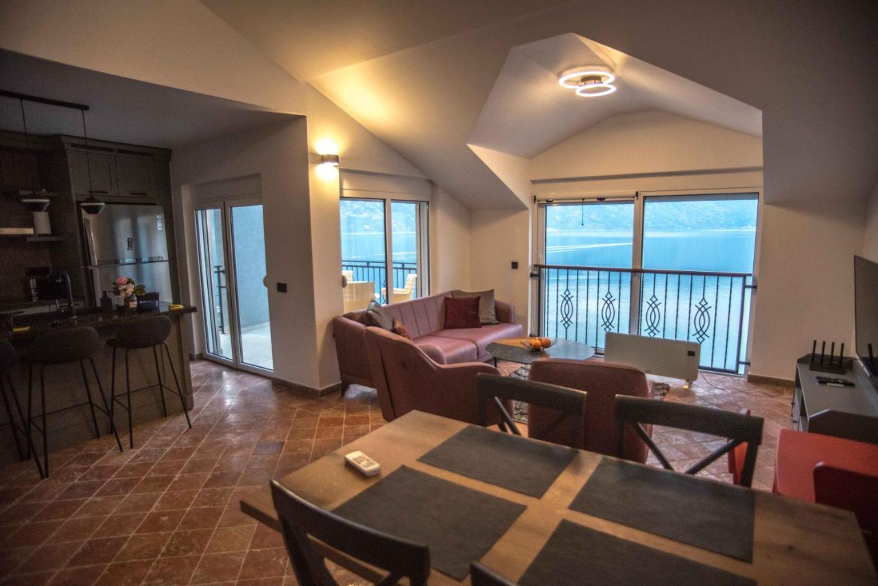 Modern Waterfront 3-Bed Apartment Donja Kostanjica Esterno foto