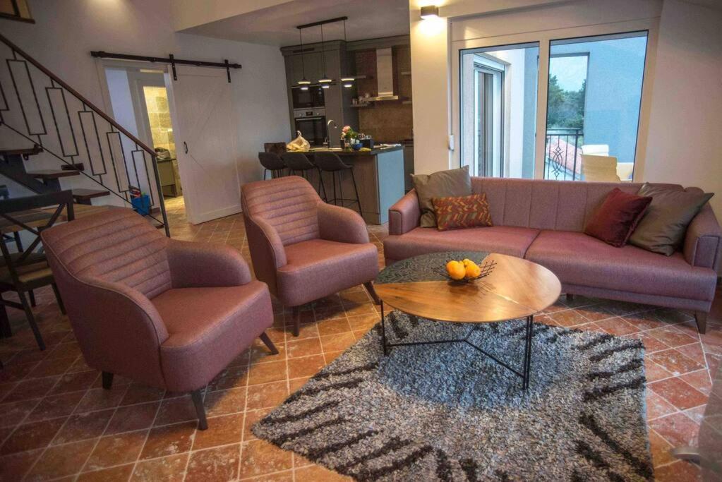 Modern Waterfront 3-Bed Apartment Donja Kostanjica Esterno foto