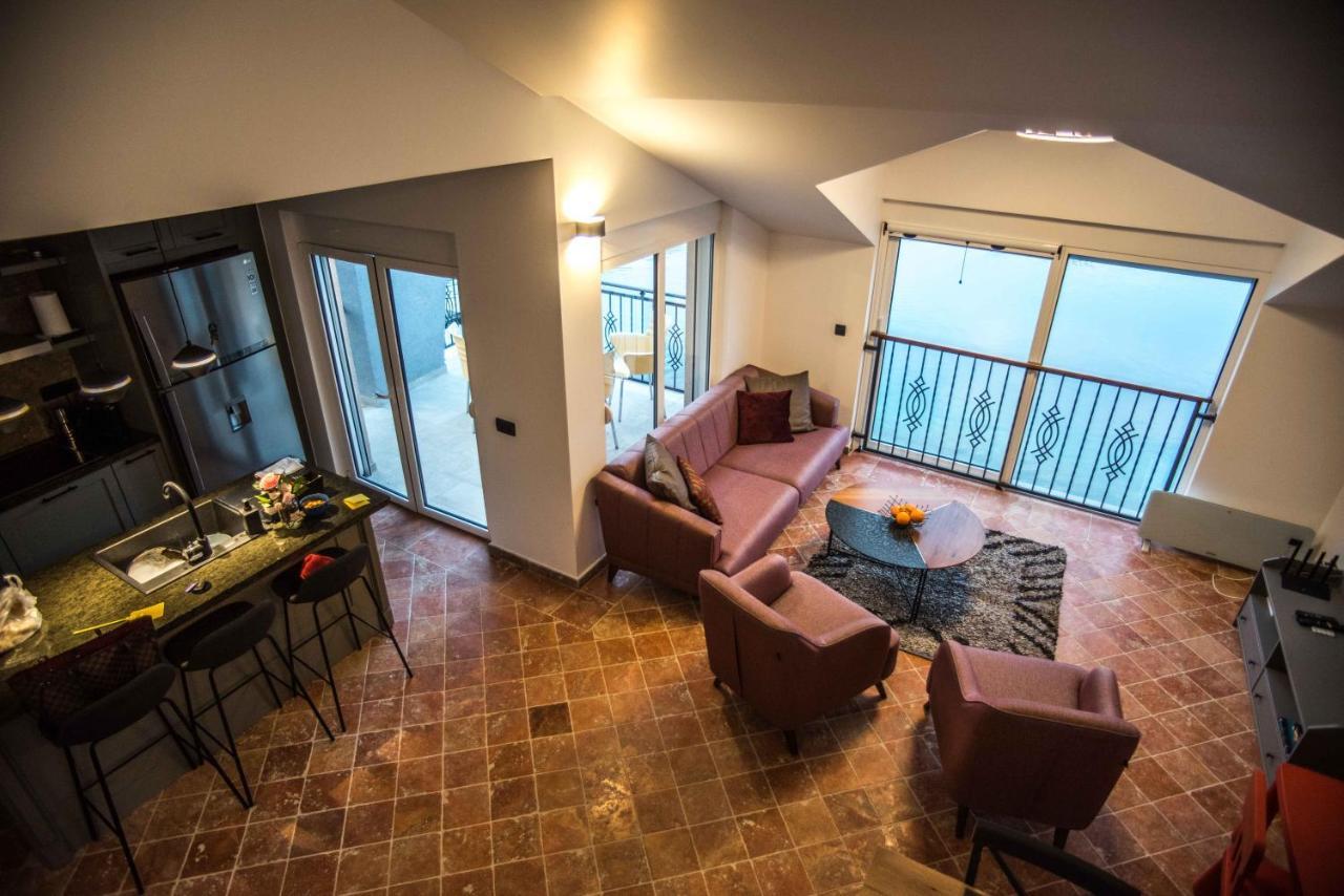 Modern Waterfront 3-Bed Apartment Donja Kostanjica Esterno foto