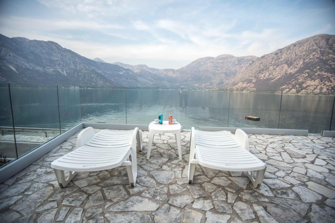 Modern Waterfront 3-Bed Apartment Donja Kostanjica Esterno foto