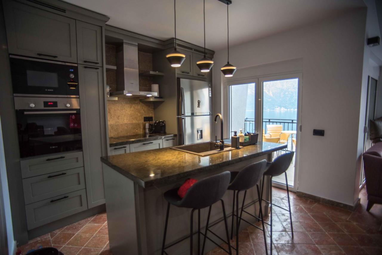 Modern Waterfront 3-Bed Apartment Donja Kostanjica Esterno foto